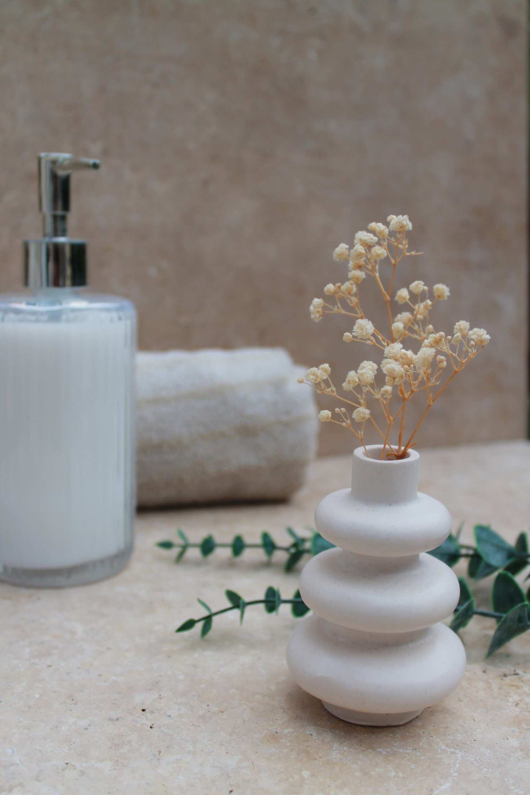 vase petit blanc· vase bureau design · vase artisanal compact · vase fleurs séchées petit · vase pierre minérale, cadeau original