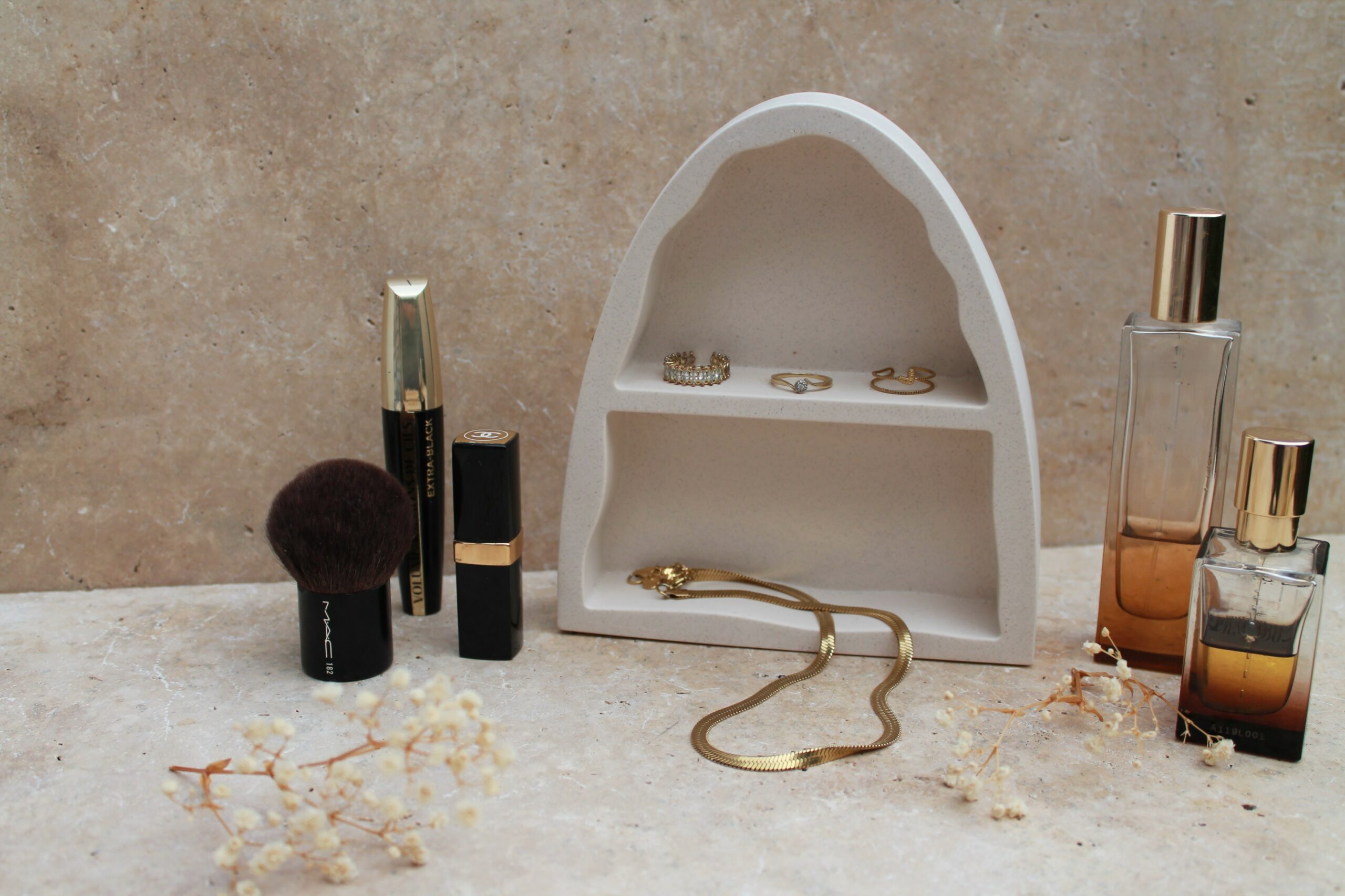 présentoir console déco · mini étagère à poser · support décoratif pierre · objet déco à poser salon · présentoir artisanal commode